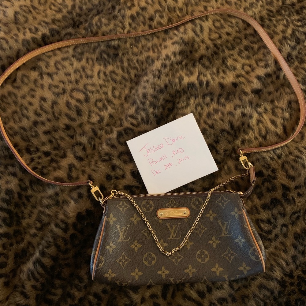 Louis Vuitton Eva Clutch